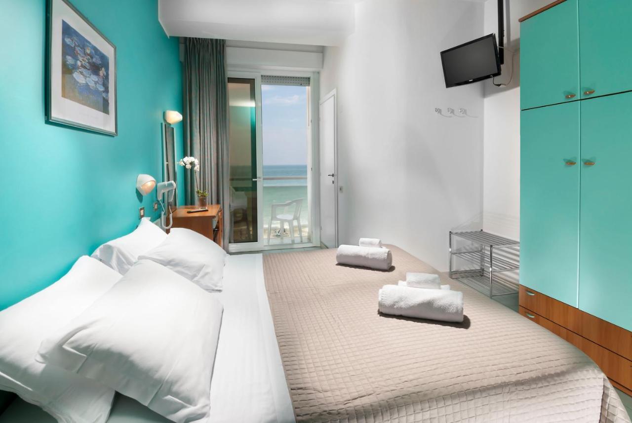 Hotel International Direttamente Sulla Sabbia 米萨诺阿德里亚蒂科 外观 照片